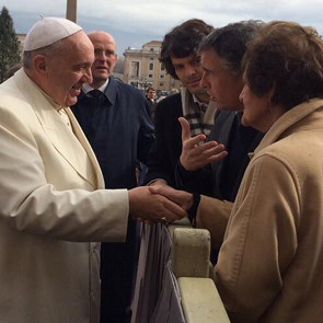 Pope Francis meets Philomena Lee and Steve Coogan