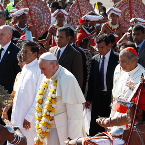 Pope arrives in Sri Lanka