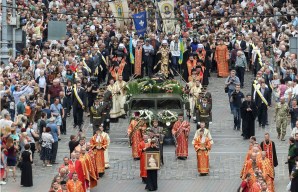 Thousands attend funeral of former head of Ukrainian Greek Catholic Church