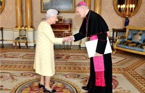 New Vatican Nuncio to Great Britain meets with the Queen 