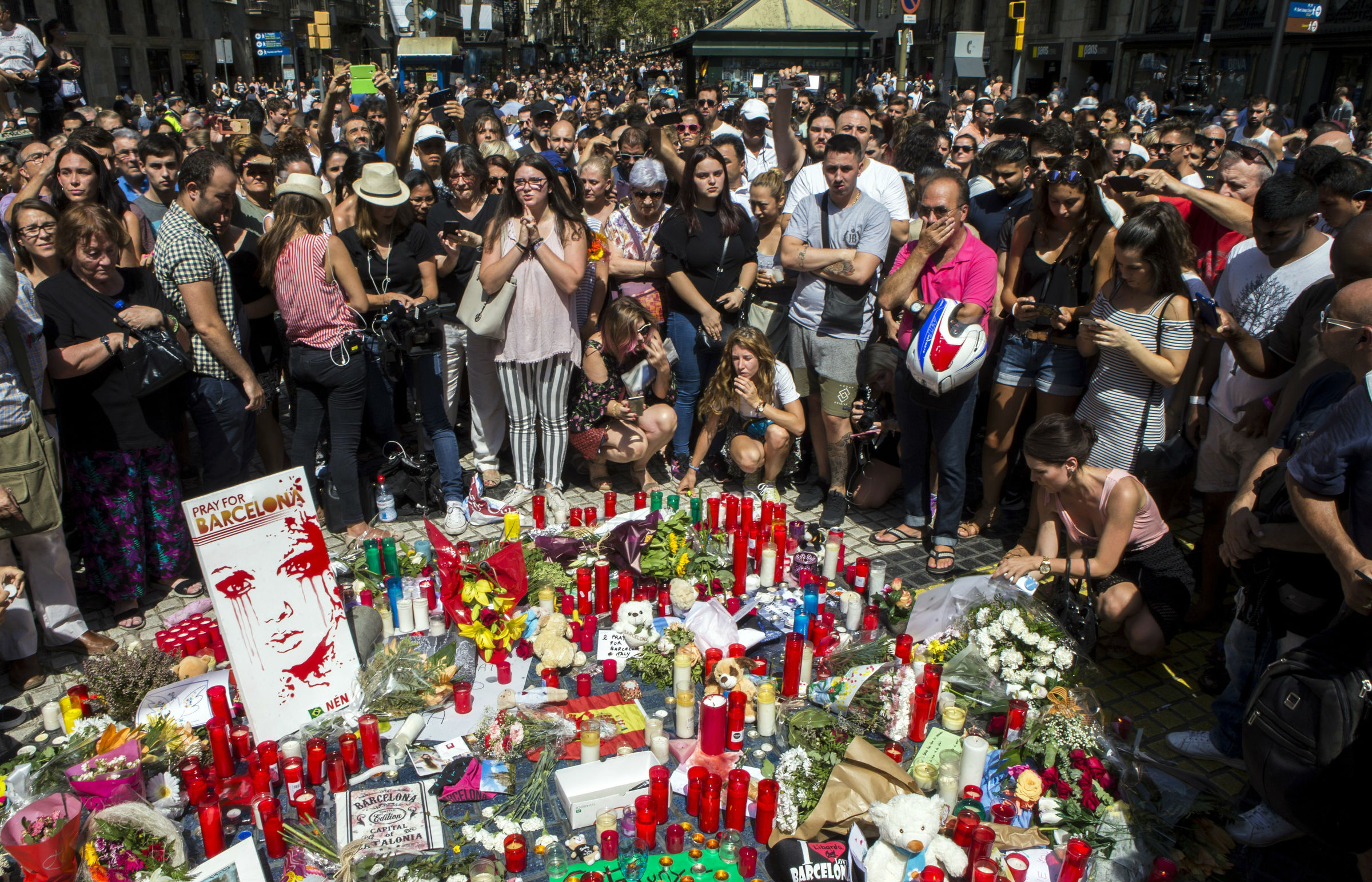Catholic leaders urge prayers and unity after attacks in Spain 