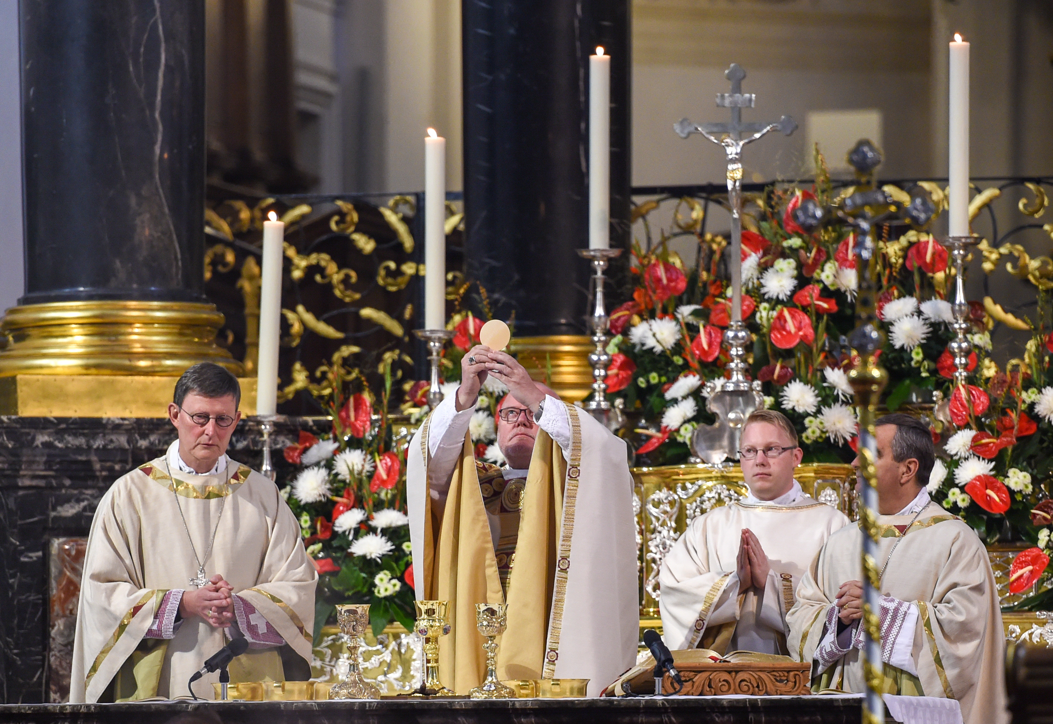 German bishops bring communion dispute to Rome