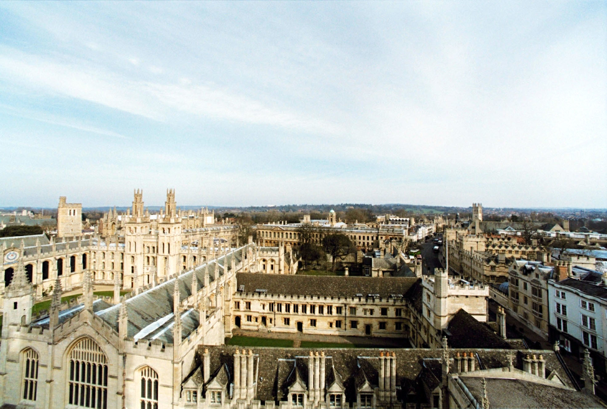 Oxford stands by Catholic professor 