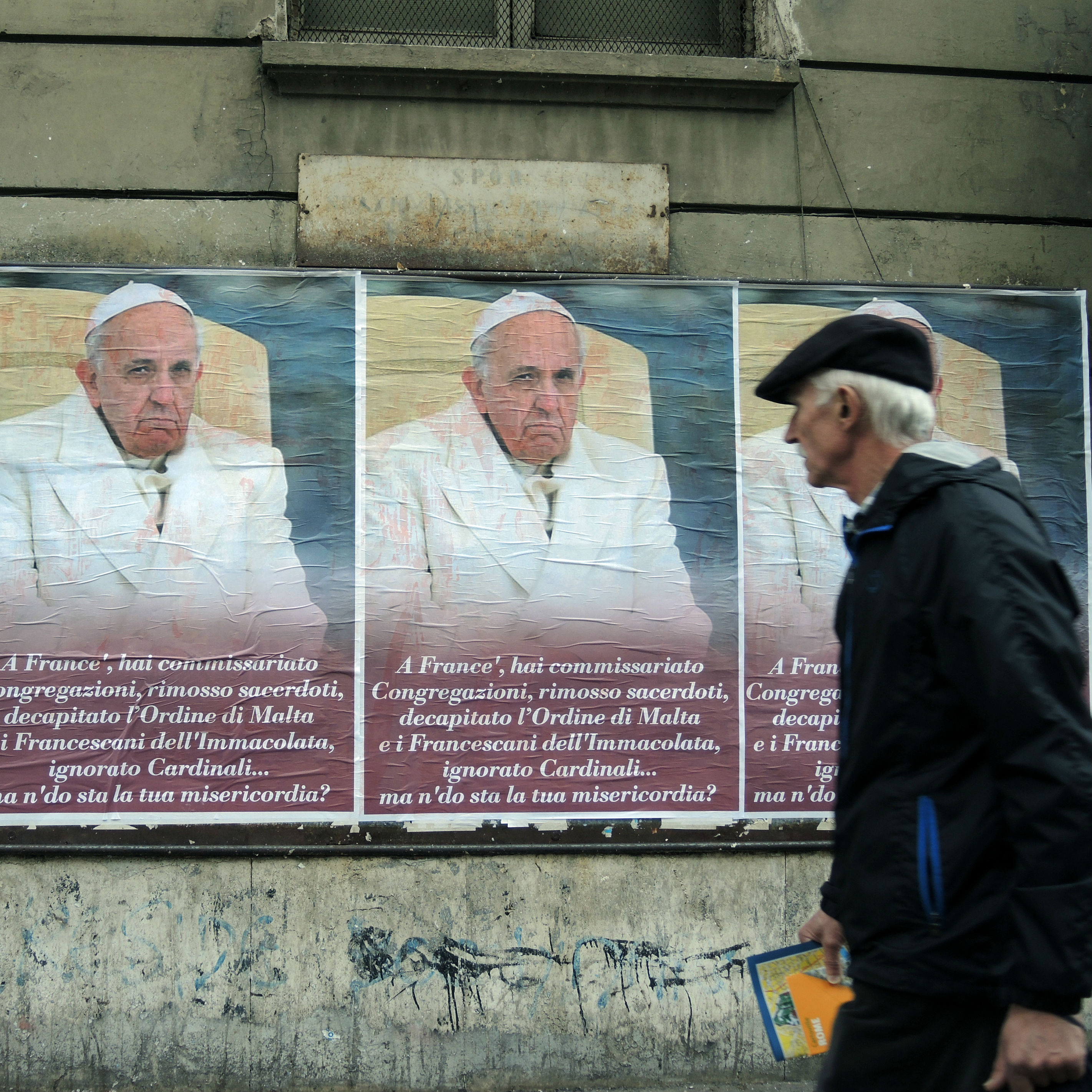 Vatican cracks down on illegal sale of papal images