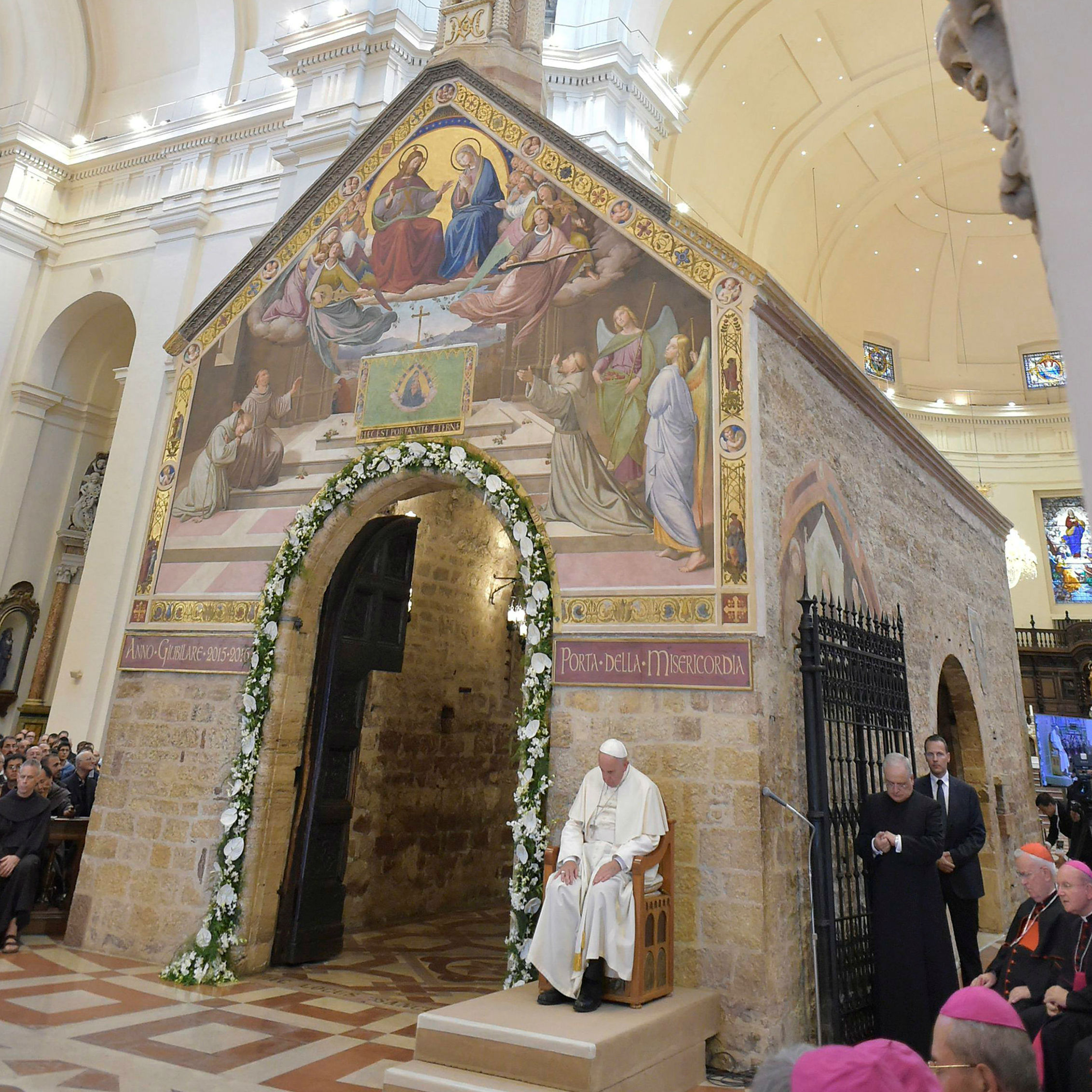 Forgiveness is 'direct route' to Heaven, says Pope Francis on Assisi pilgrimage