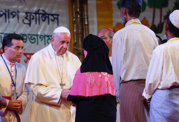 Pope uses word “Rohingya” as he asks them to forgive the world’s indifference 