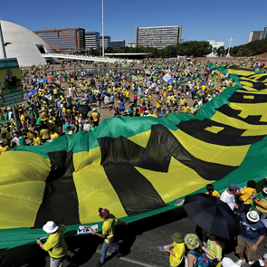 Brazilians turn on Government in anti-corruption protests