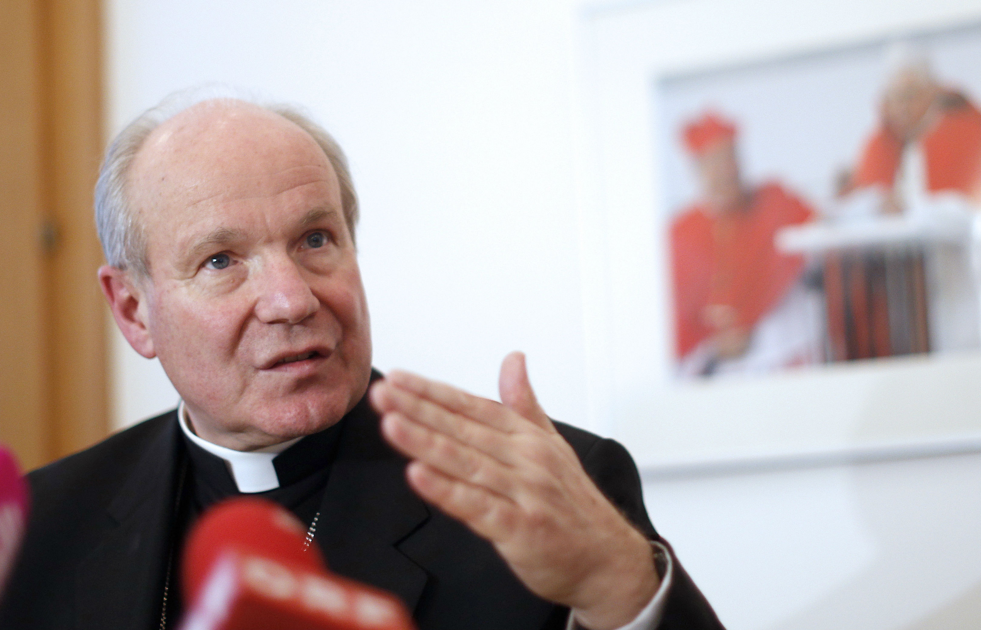 Schonborn at odds with CDF statement on women priests