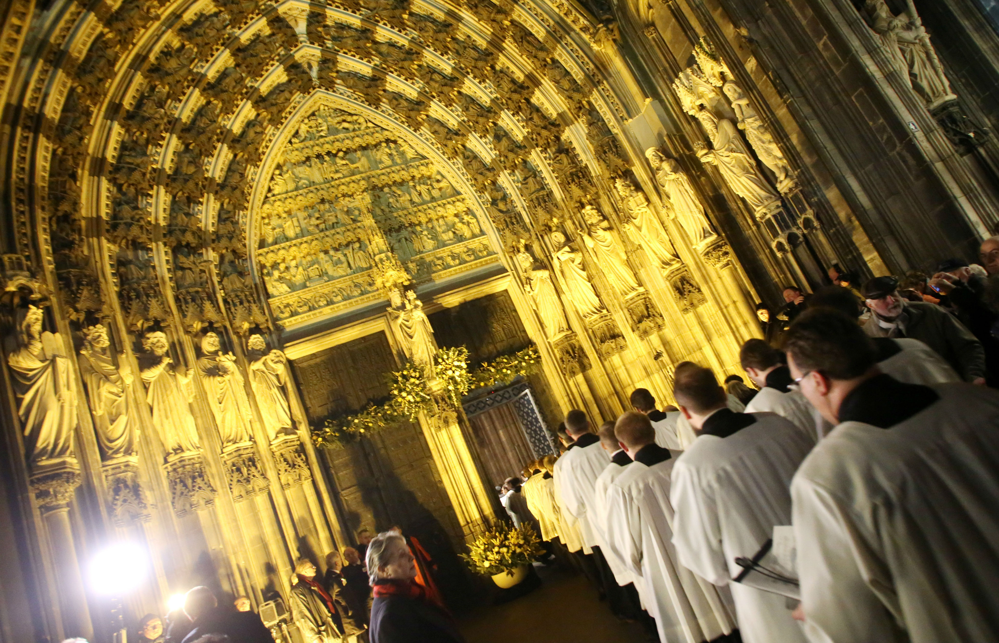 Cologne priests call for women’s ordination