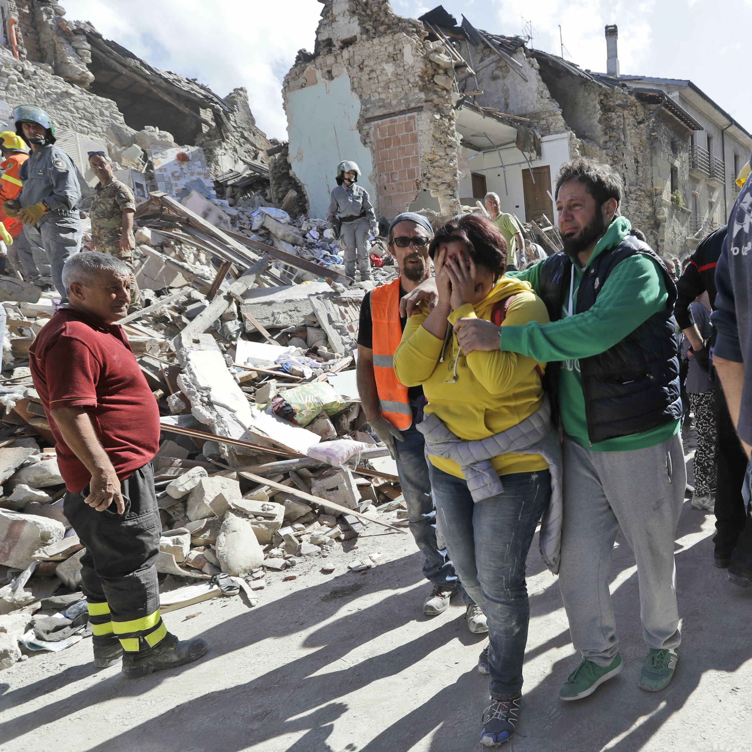 Pope Francis prays Sorrowful Mysteries for Italy earthquake victims