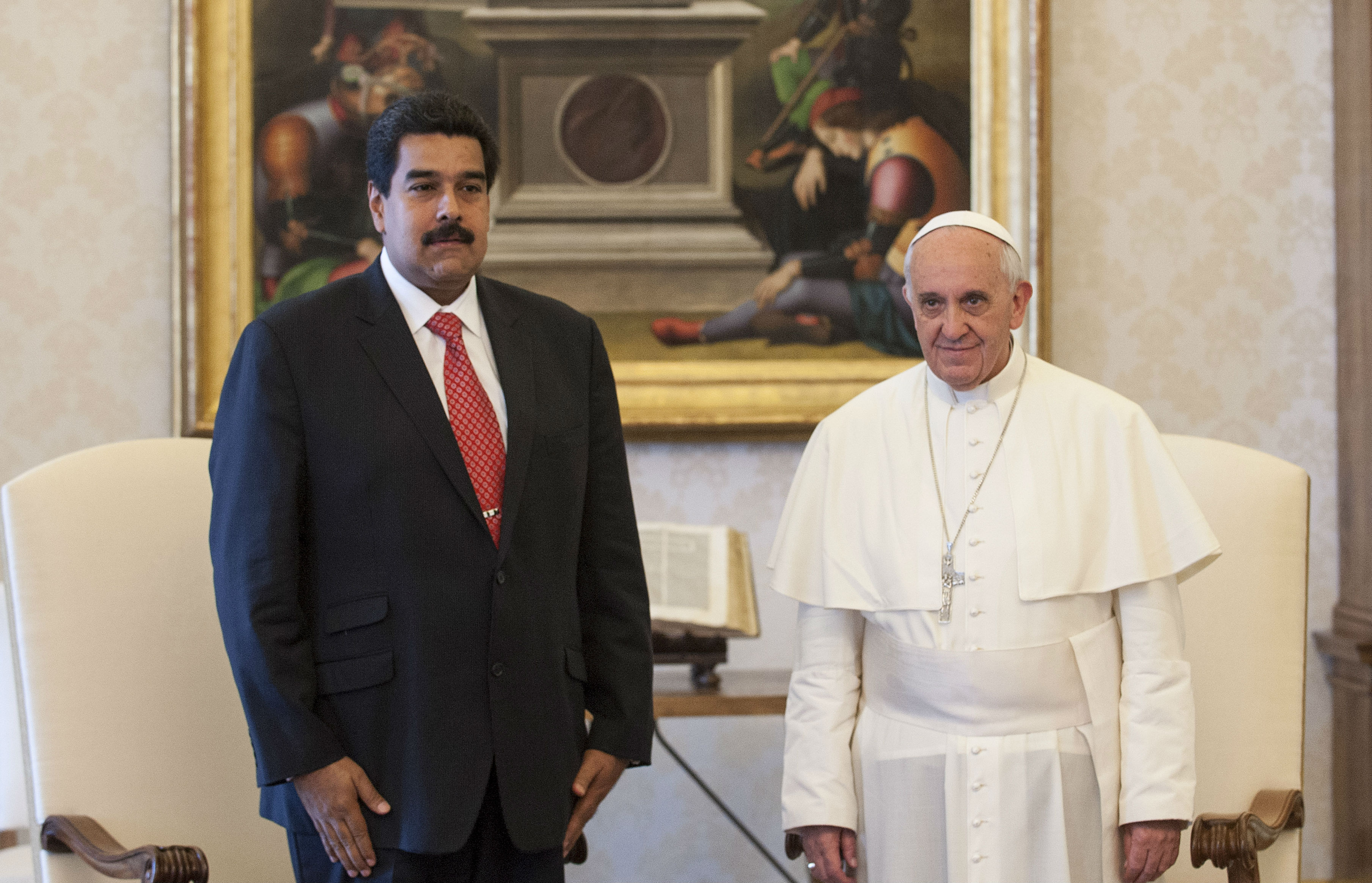 Venezuelan President meets Pope as country teeters towards political crisis