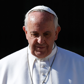 Francis calls for Mediterranean aid efforts to be stepped up