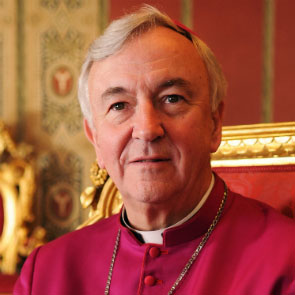 Cardinal increases pressure on PM over migrant crisis