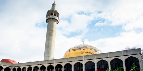 Absorbing and timely guide to the architecture of British mosques