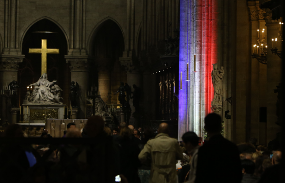Thousands attended the Mass at Cathédrale Notre Dame de Paris on Sunday night