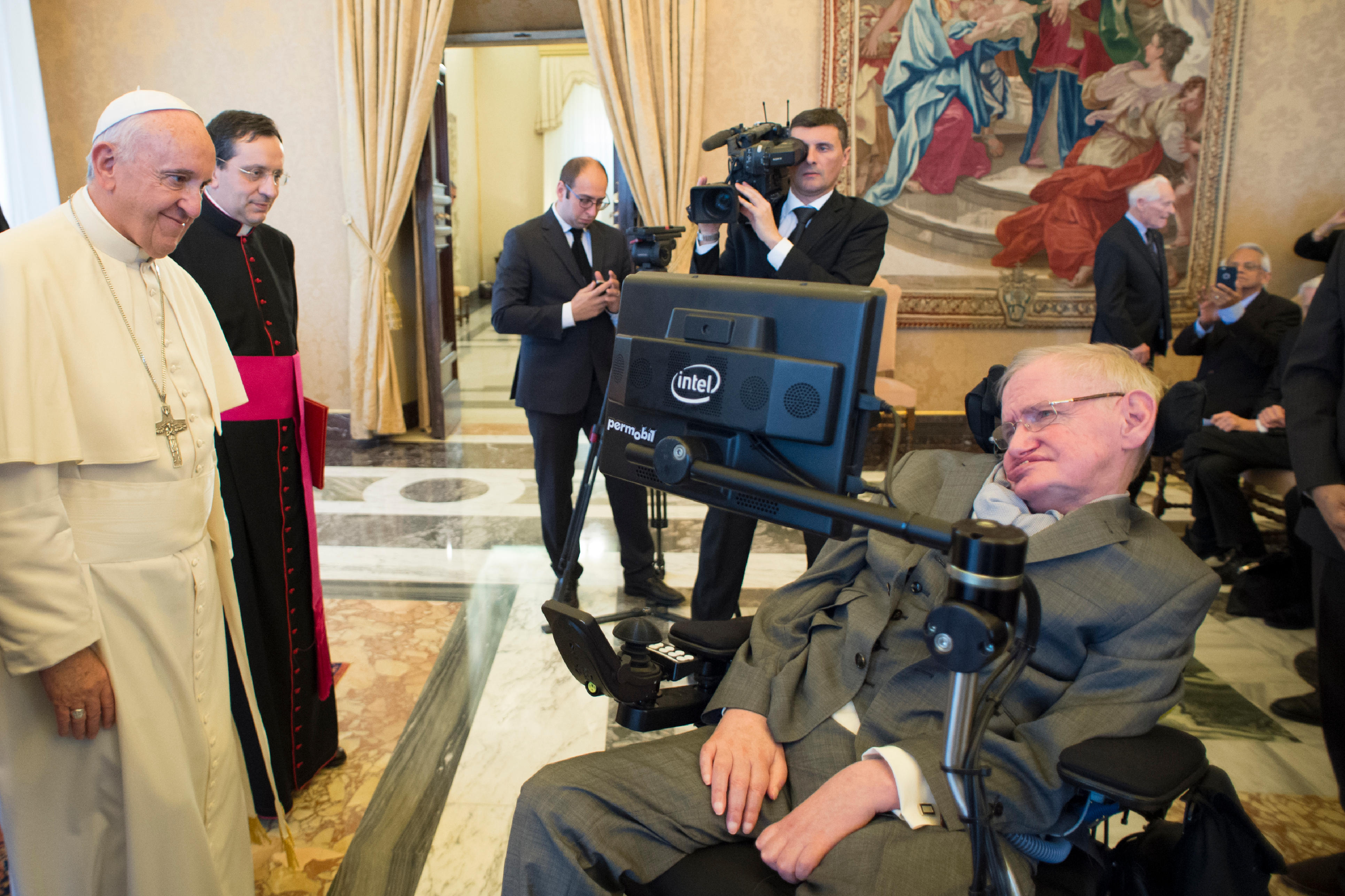 Church leaders praise Stephen Hawking 