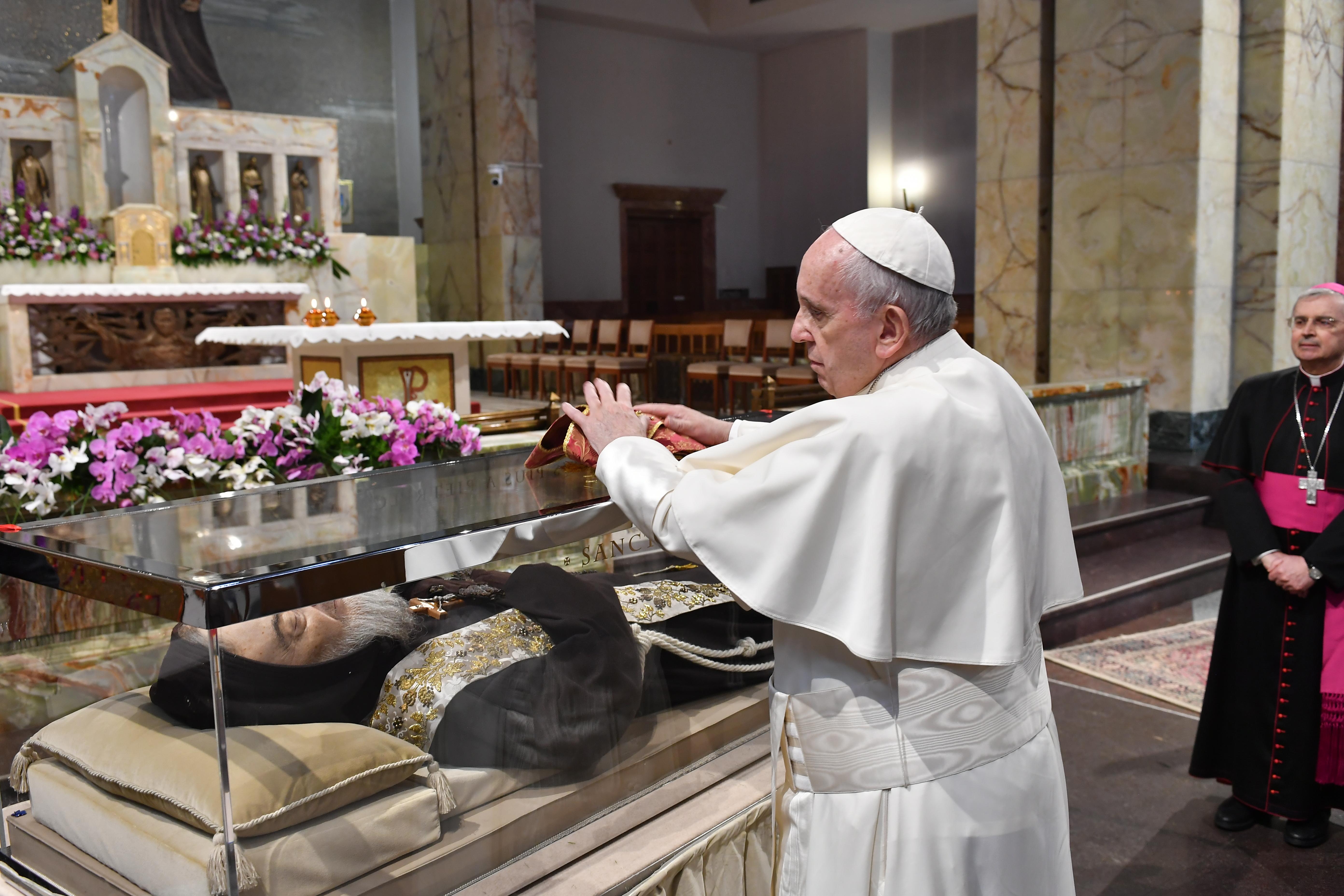 Emulate piety of Padre Pio, says Pope