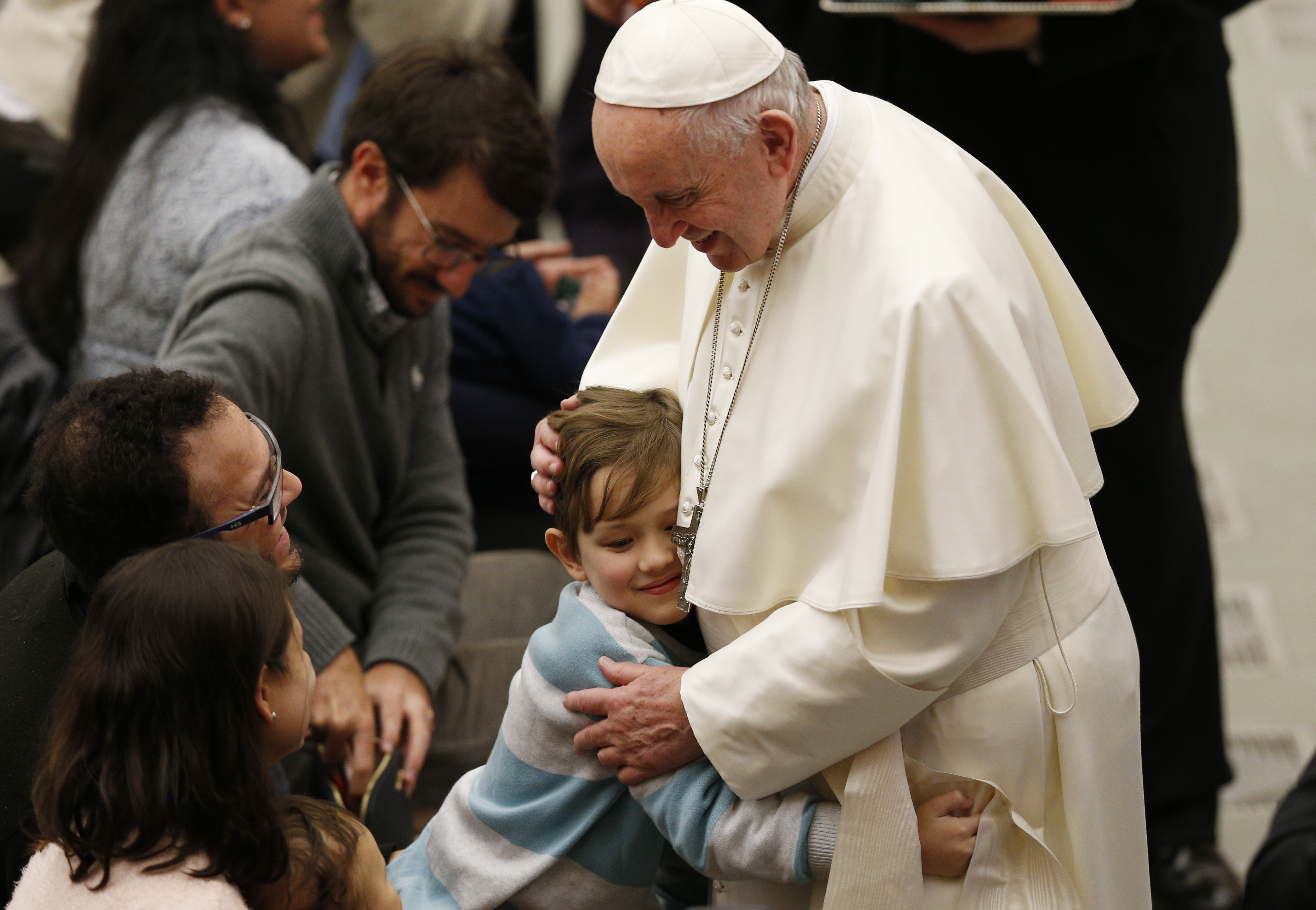 Prayer has the power to change lives and hearts, pope says