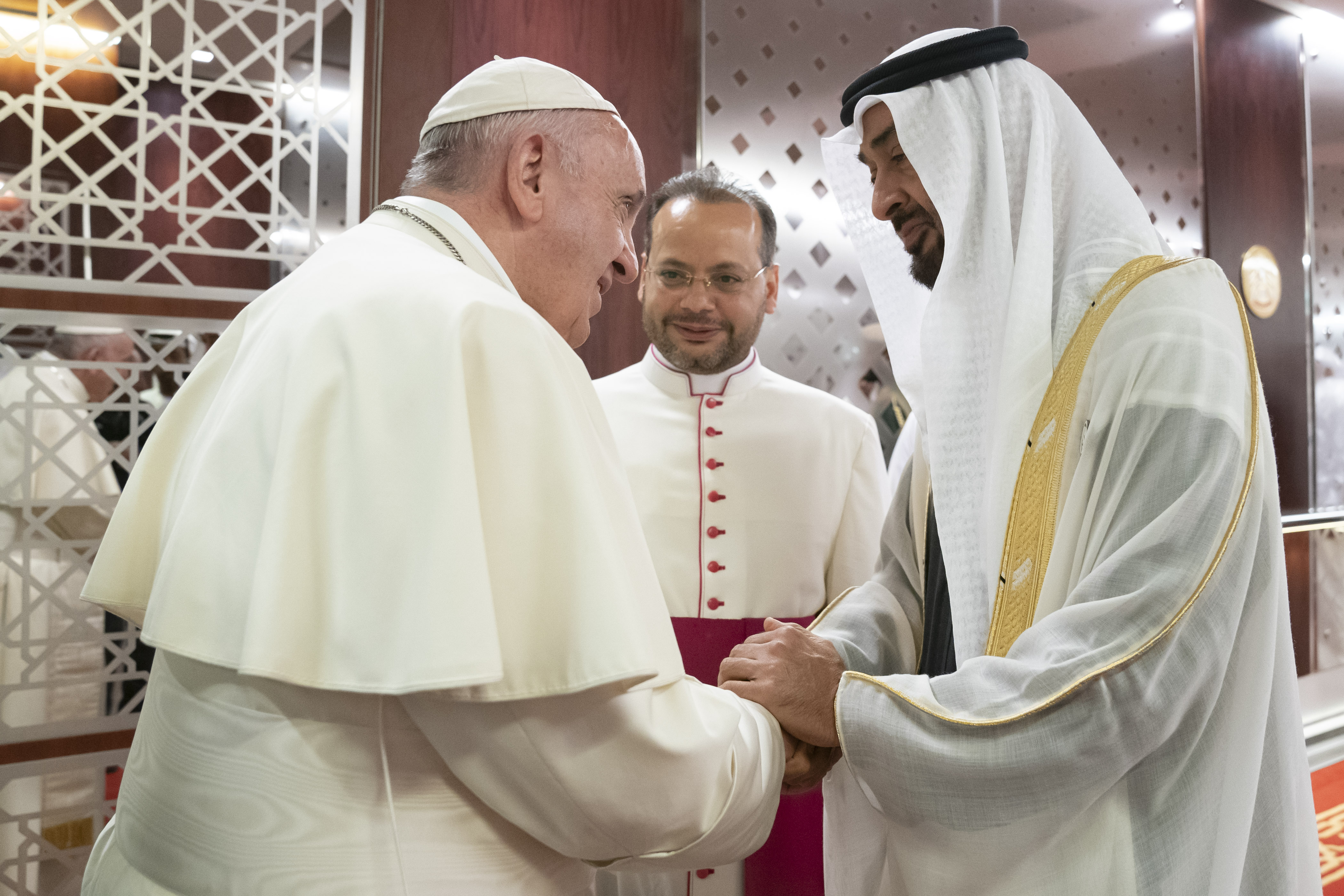 Pope Francis arrives in United Arab Emirates 