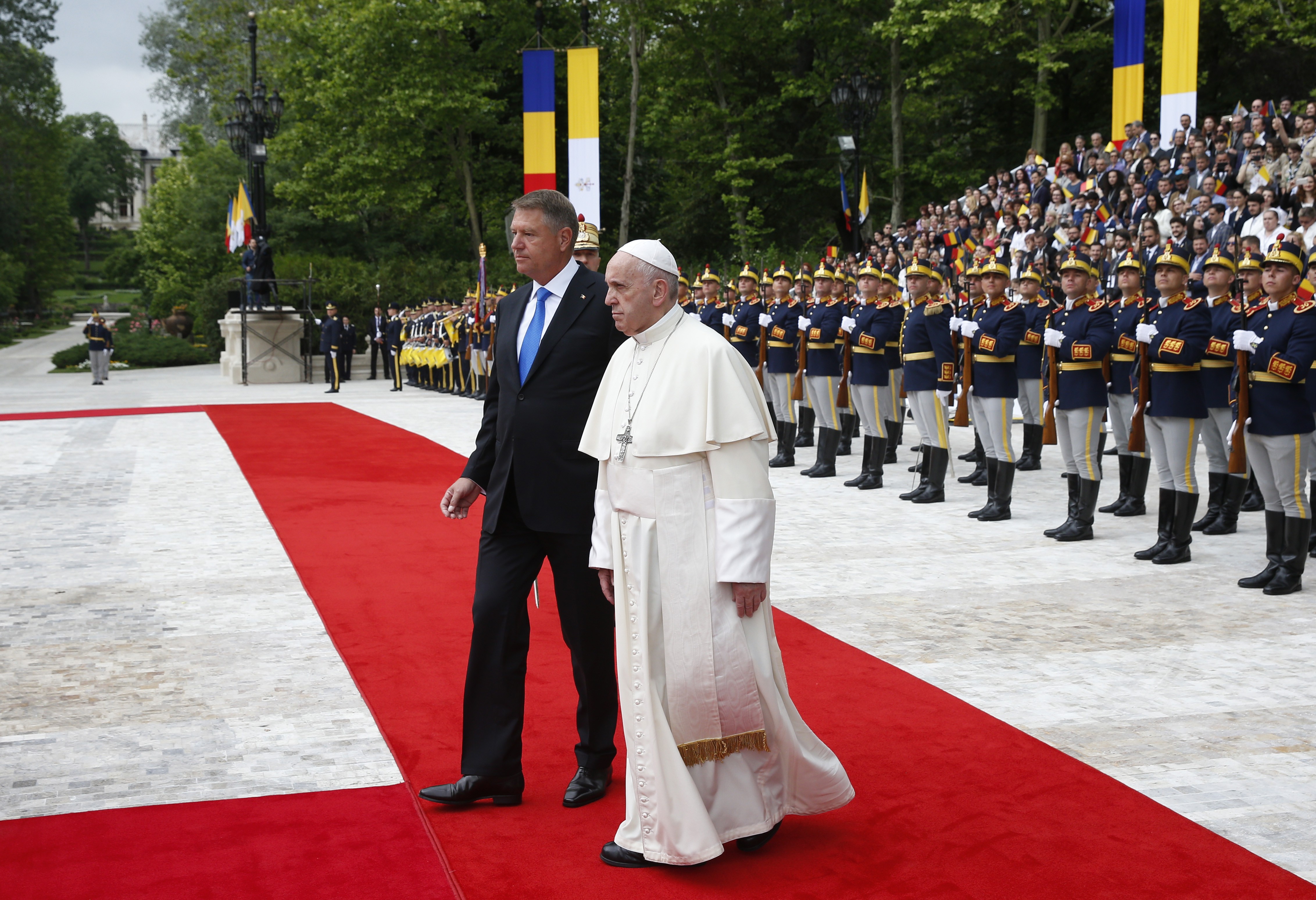 Pope urges Romanian leaders to care for country's poor, disadvantaged
