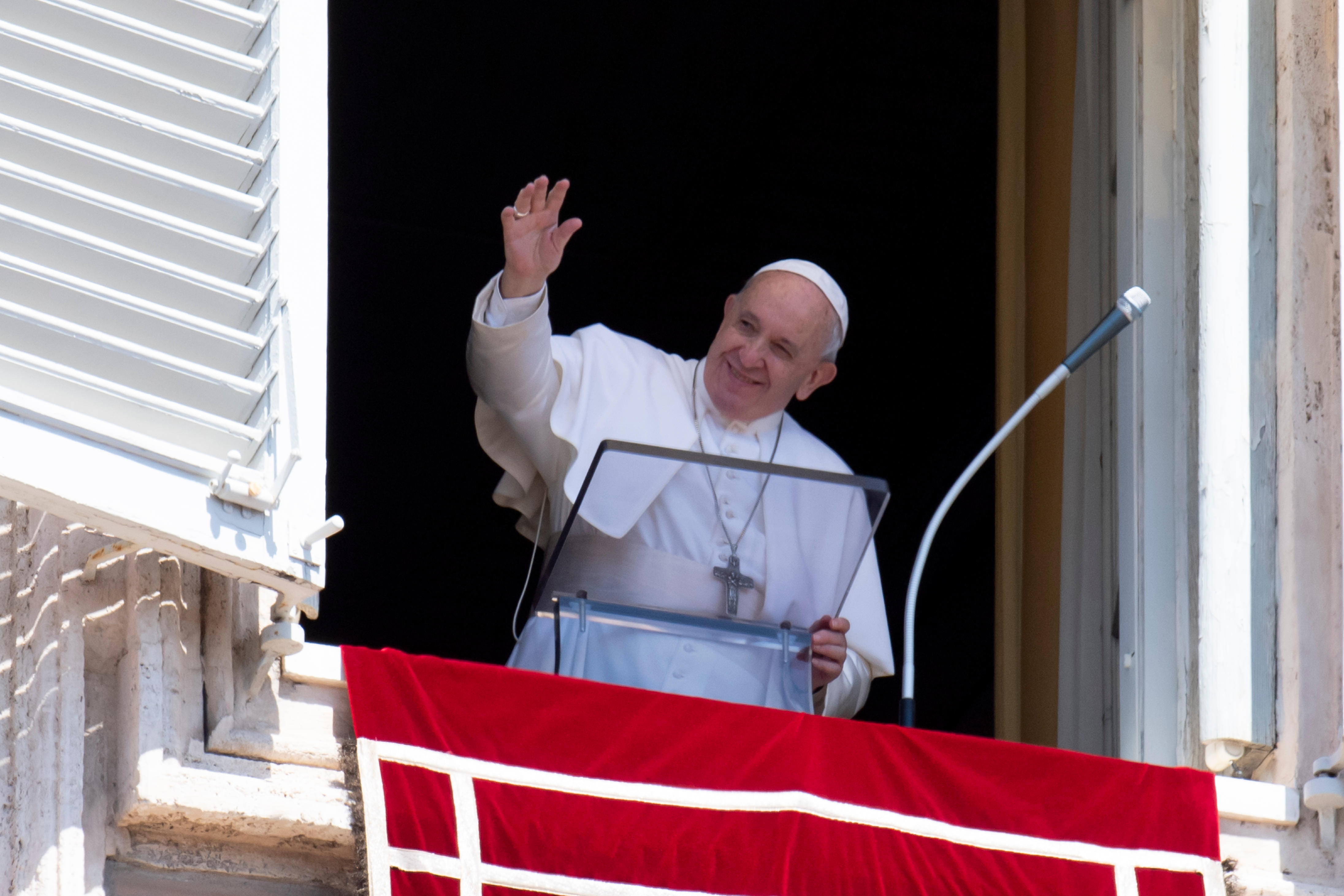 Pope at Angelus: Christians choose fidelity to Gospel over hypocrisy