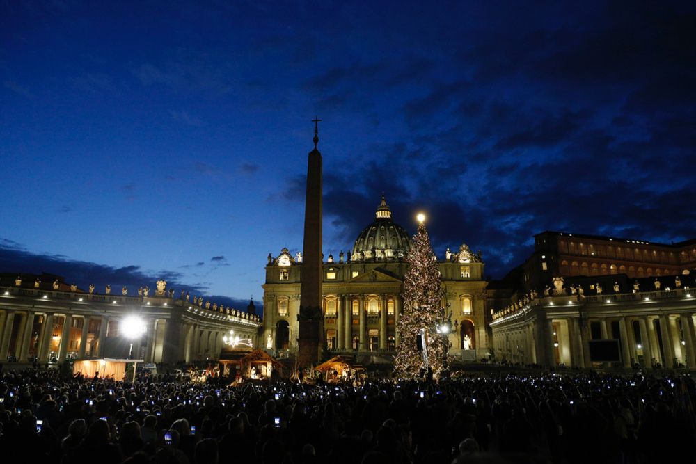 Christmas lights up the Vatican