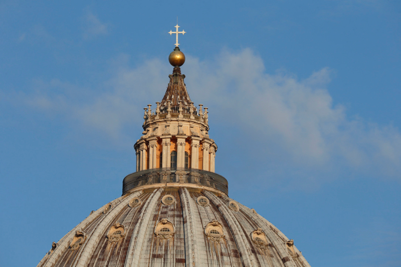 Academics correct misconceptions on Vatican finances