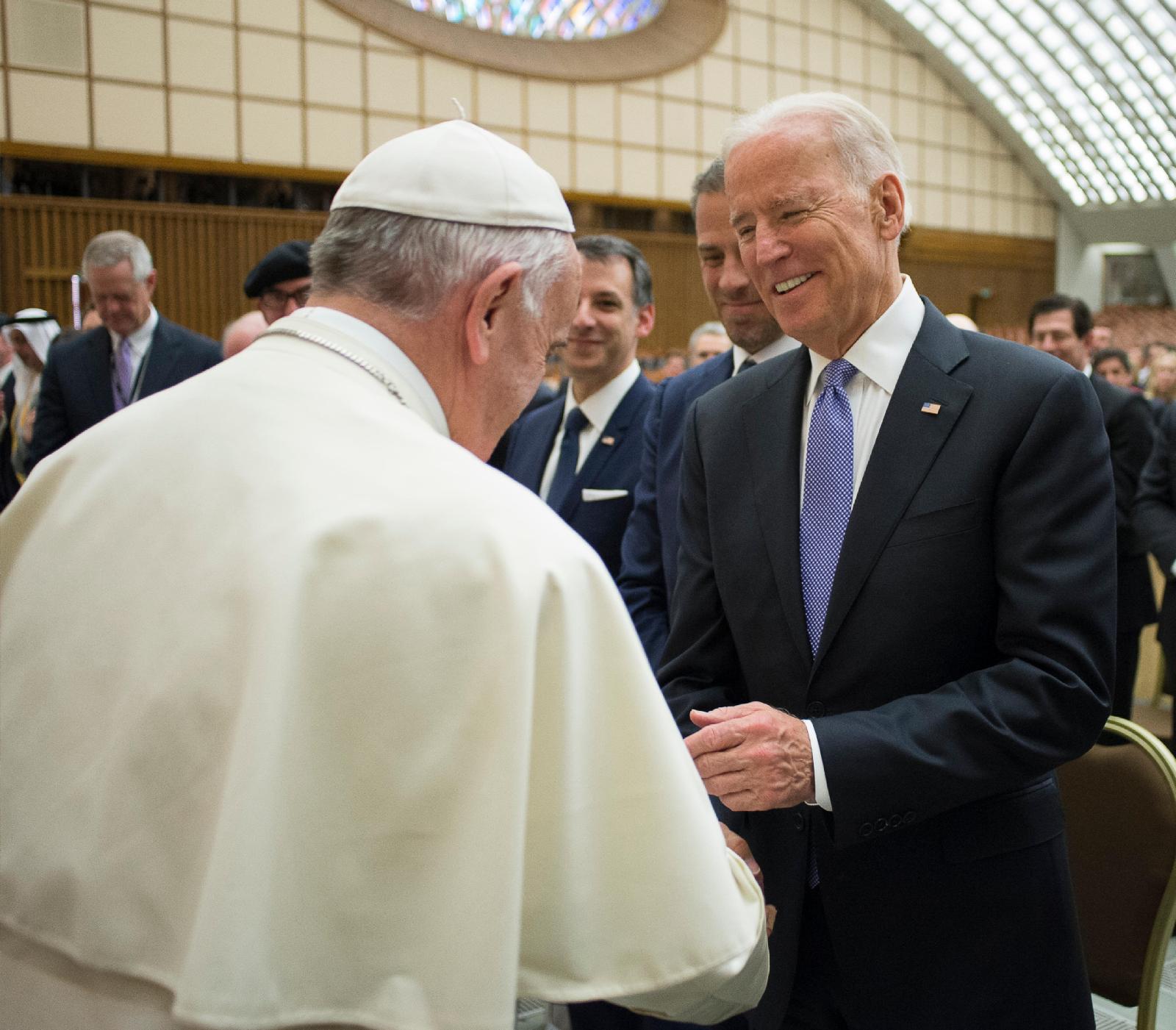 Pope Francis congratulates Biden in phone call