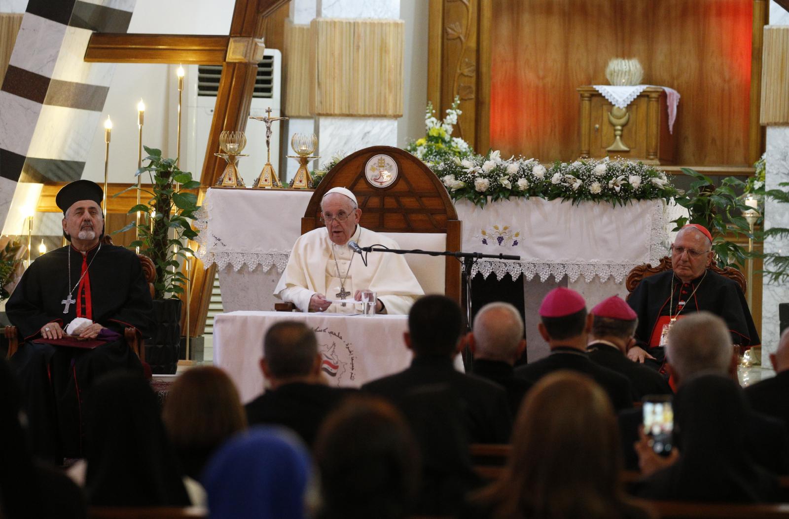 Honour martyrs by staying faithful, say Pope