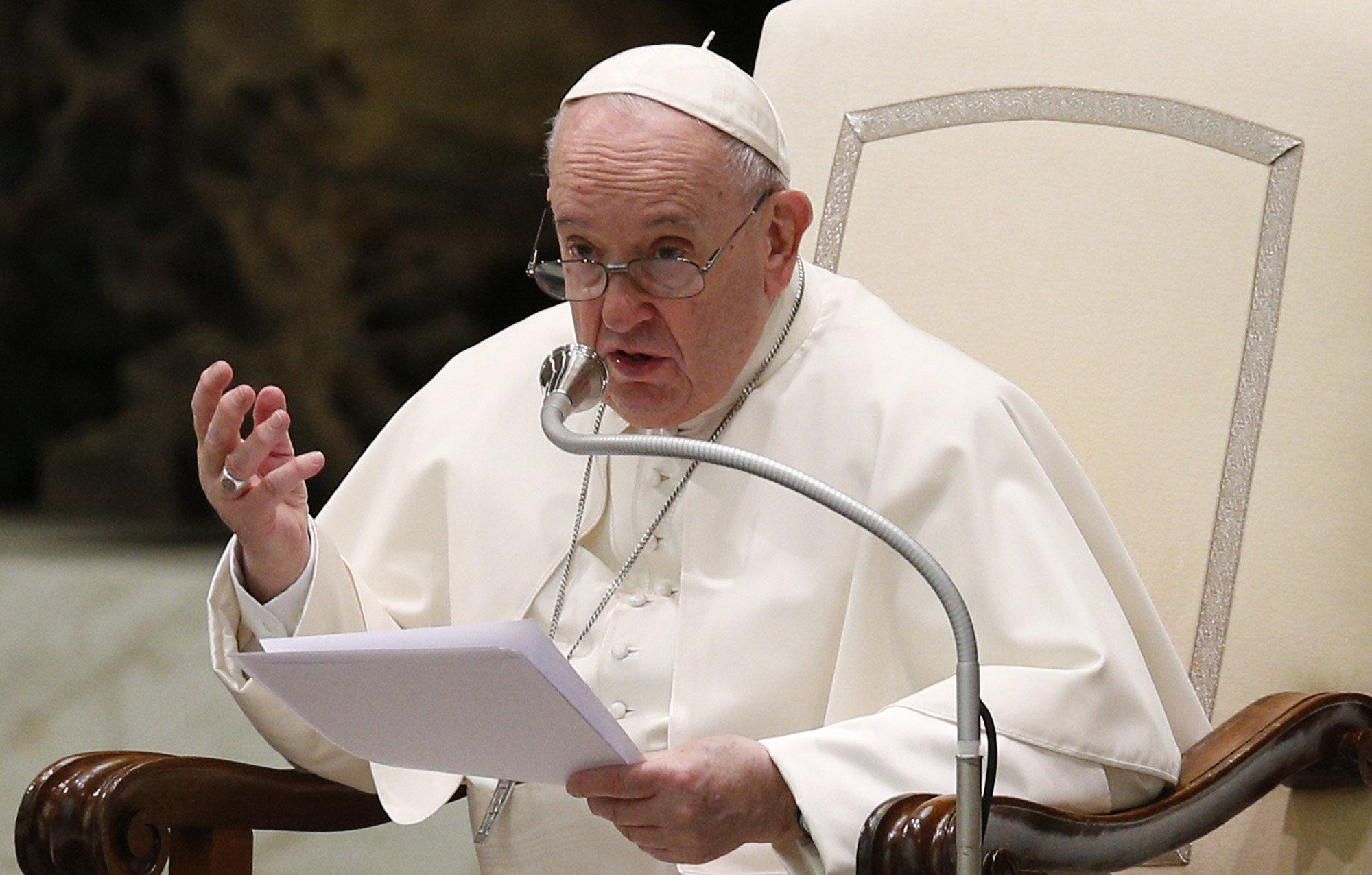 Synod is not aiming for parliament-style consensus, says Pope
