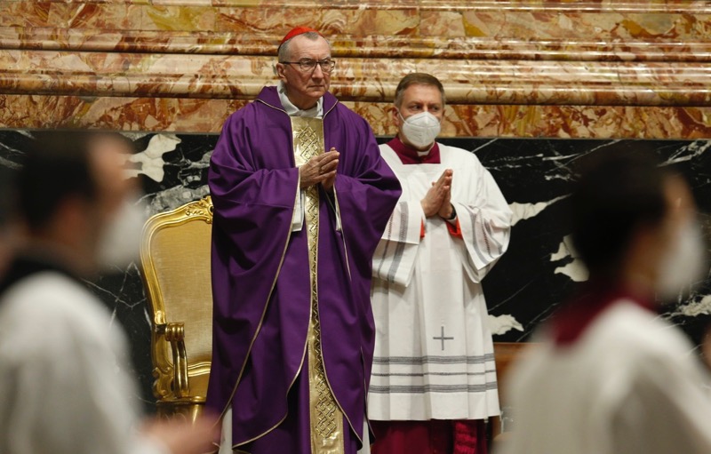 Cardinal appeals for more help for Ukraine refugees