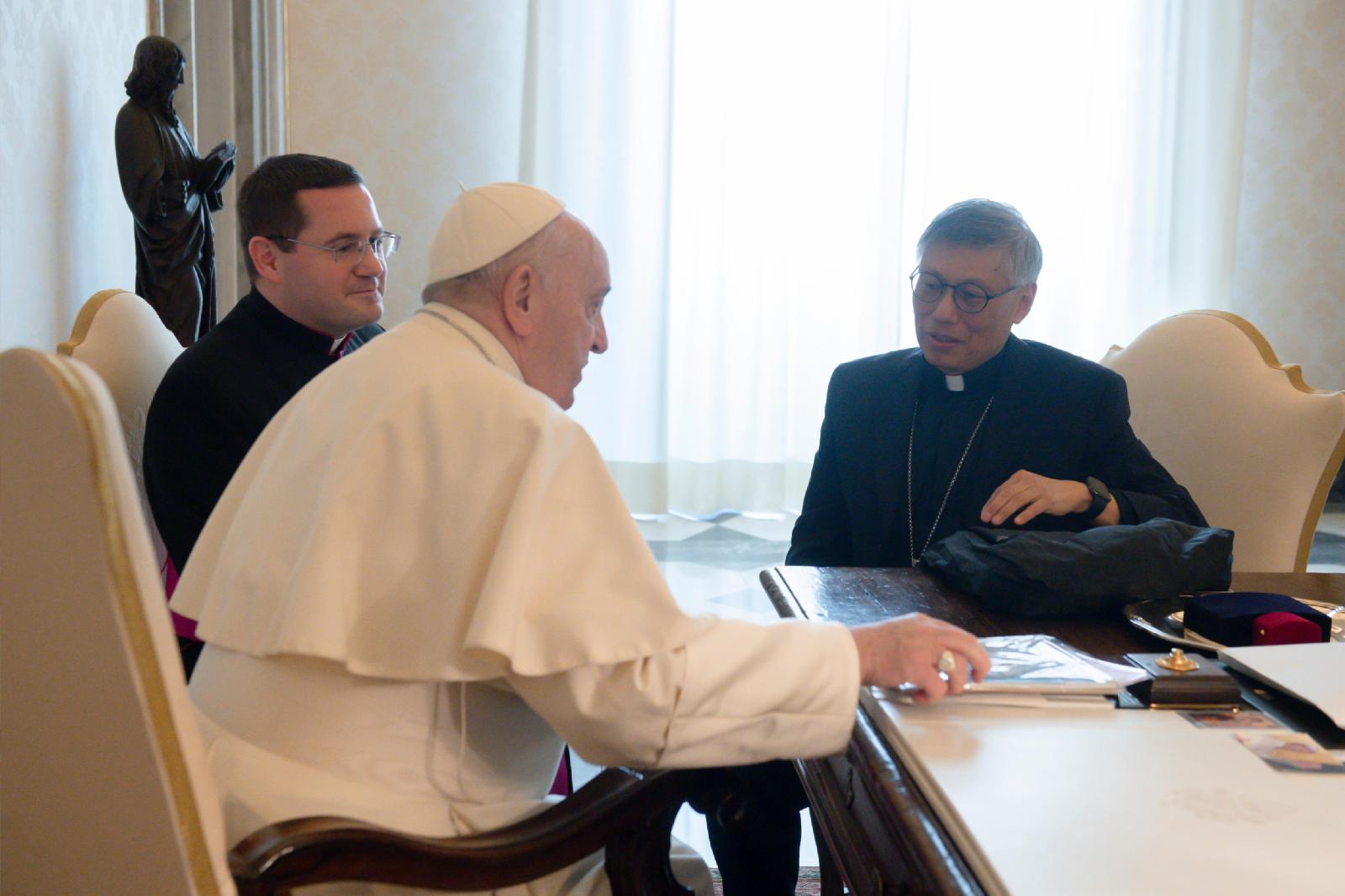 Bishop Chow meets quietly with Pope Francis