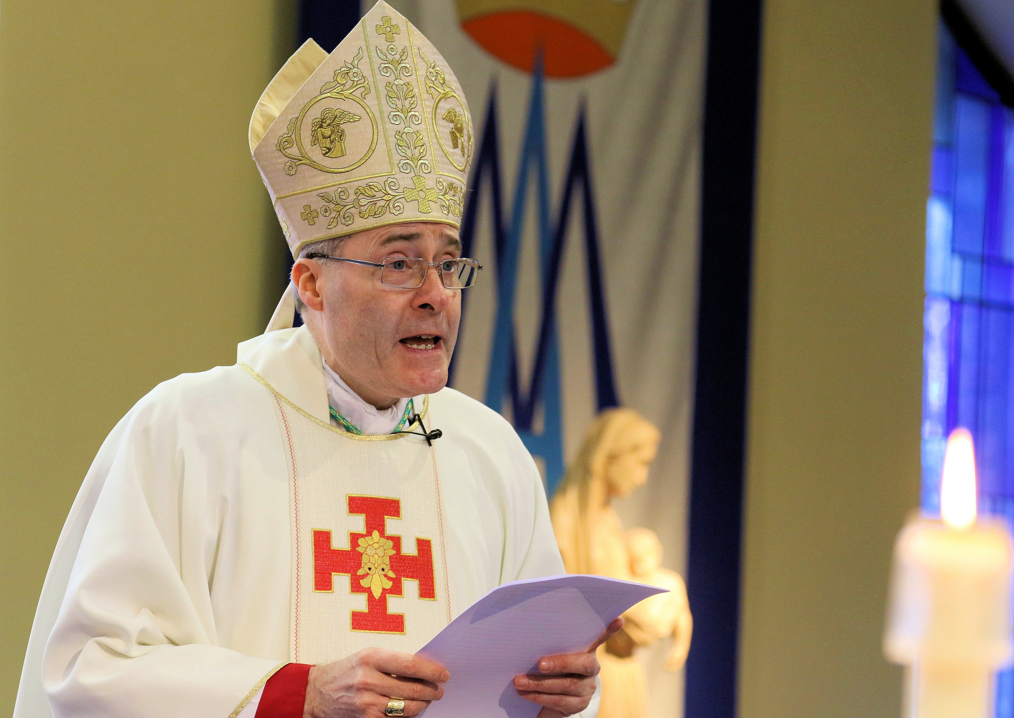 Bishop condemns 'false claims' of political salvation