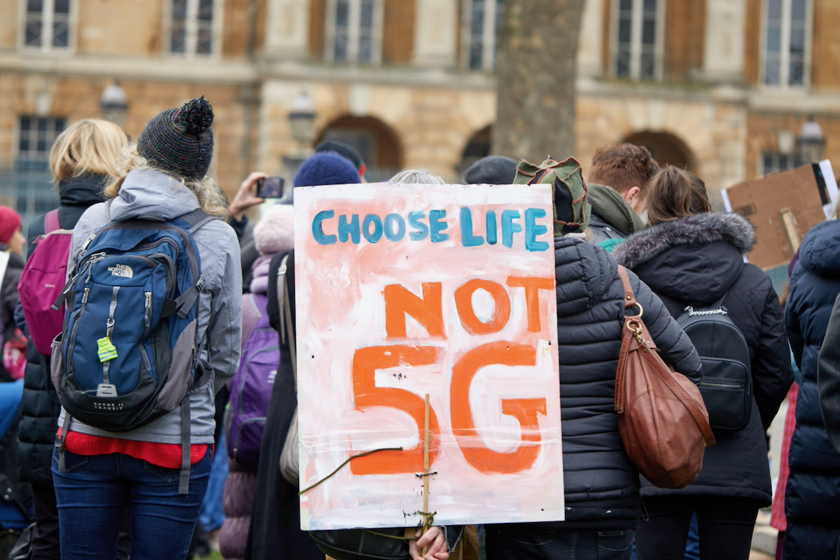French friars arrested after anti-5G protest