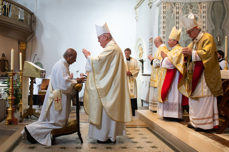 Fr Michael Nazir-Ali granted title 'monsignor'