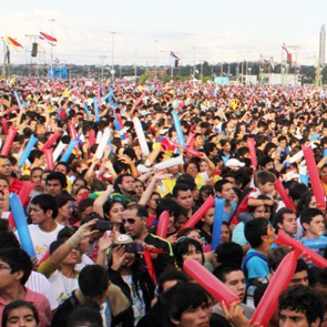 Massive rally for young people ends papal Latin America trip 