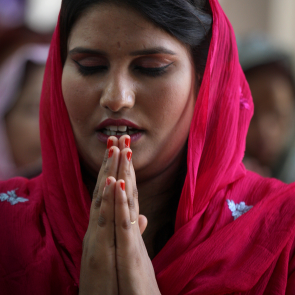Pakistan Christians told to expect Isis campaign of terror