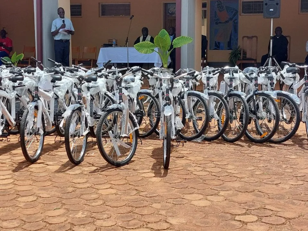 Catechists in Zambia diocese given bicycles for ministry