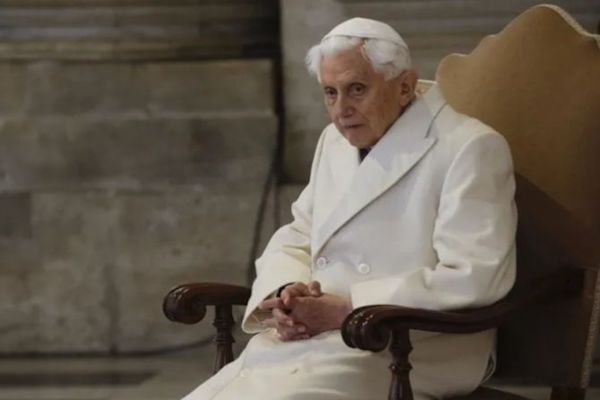 Benedict XVI resigned 'because of insomnia'