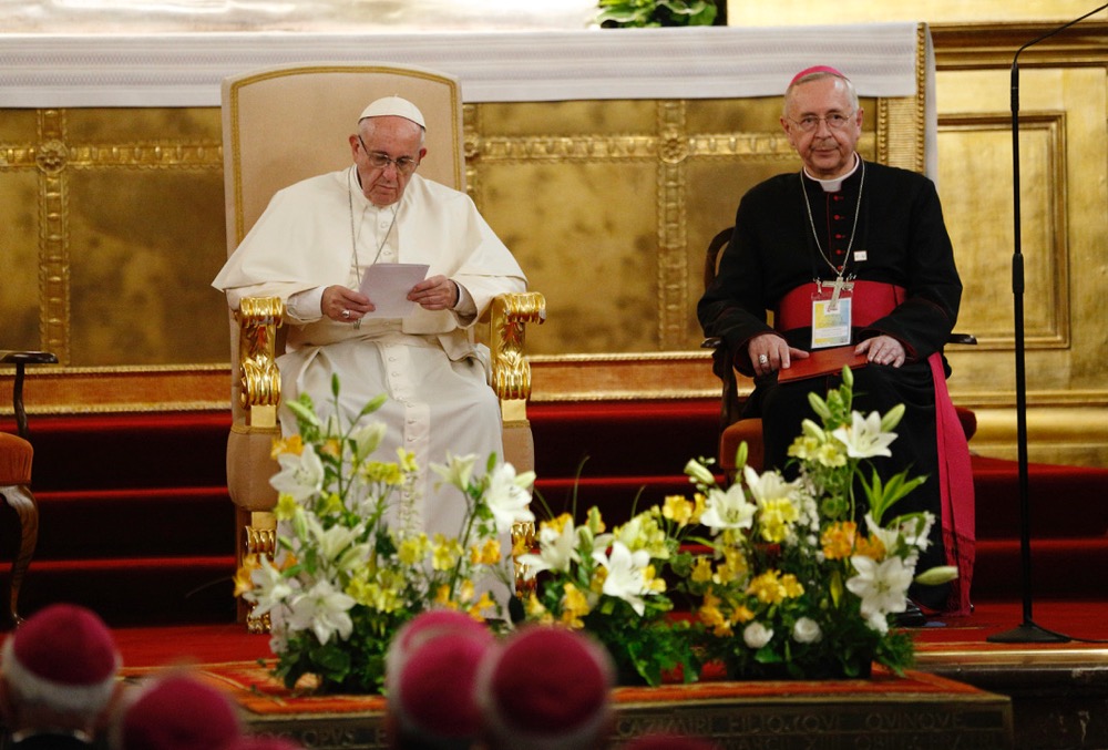 Polish church marks centenary with call to uphold faith
