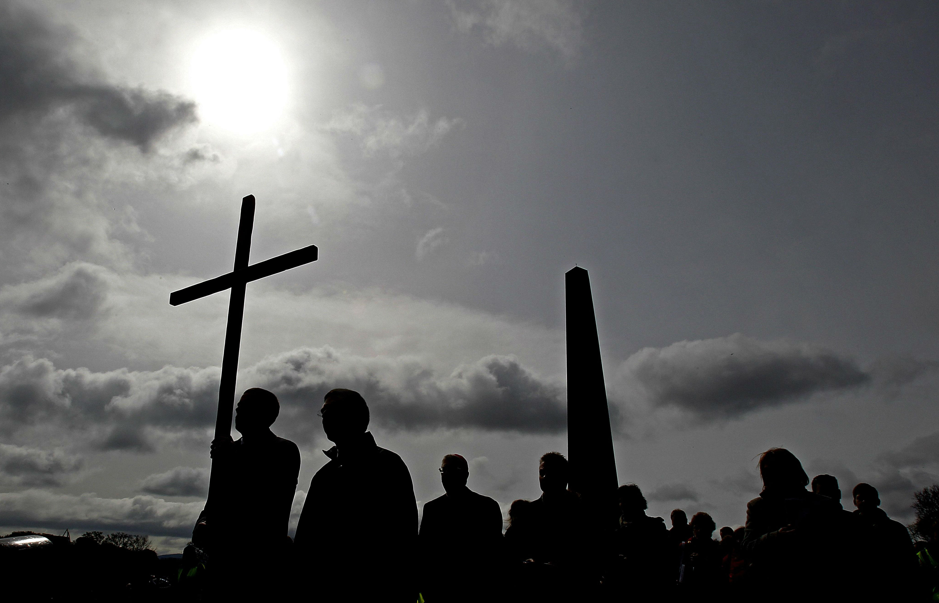 Census shows Catholic numbers falling sharply in Ireland 