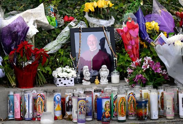 Pope joins in mourning for murdered Los Angeles bishop