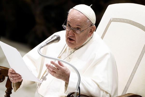 Francis laments 'weakening of democracy' across Americas 