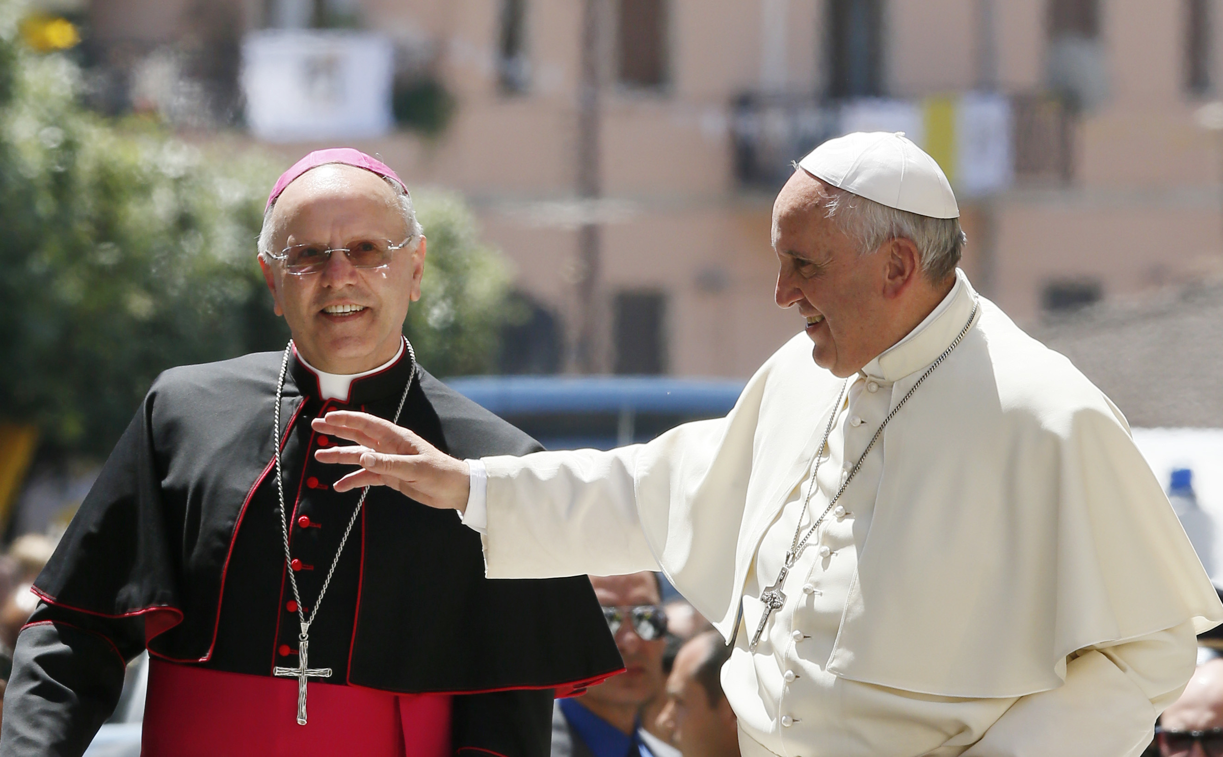 Francis appoints Italian bishop to head APSA, Vatican's financial centre 