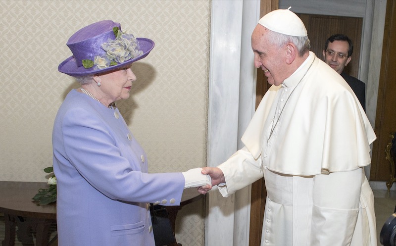 Pope sends birthday wishes to Queen, condemns those who cheat elderly