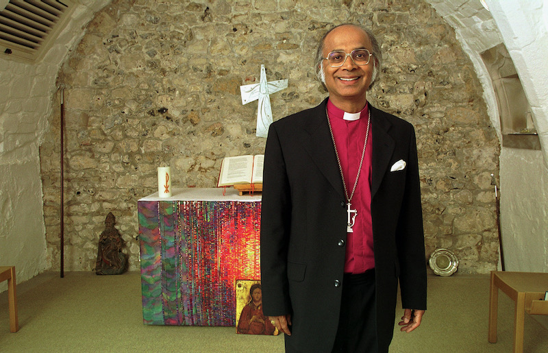 Dr Nazir-Ali converts to Catholicism