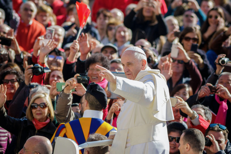 Pope Francis institutes new catechesis ministry