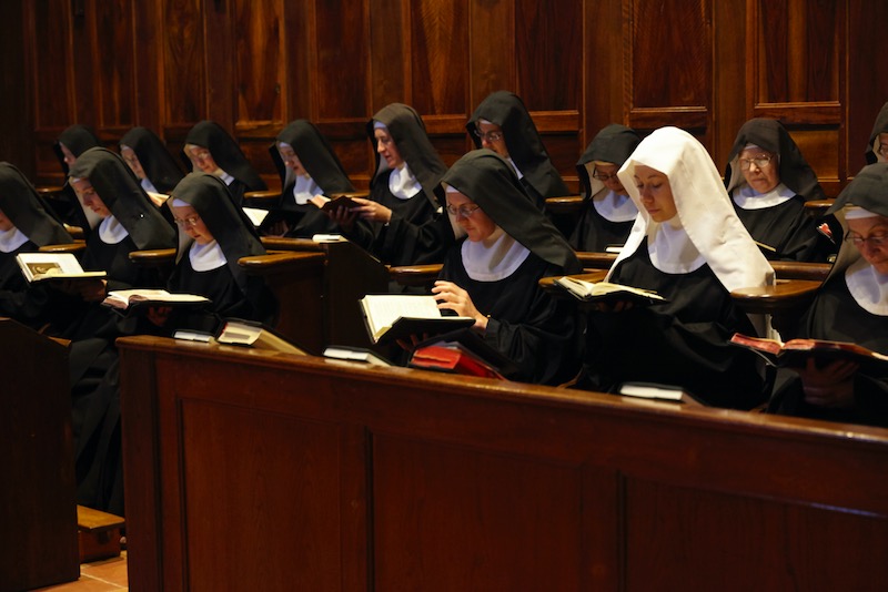 Nuns release 7,000 hours of Gregorian chant