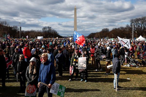 Tens of thousands turn out for March for Life