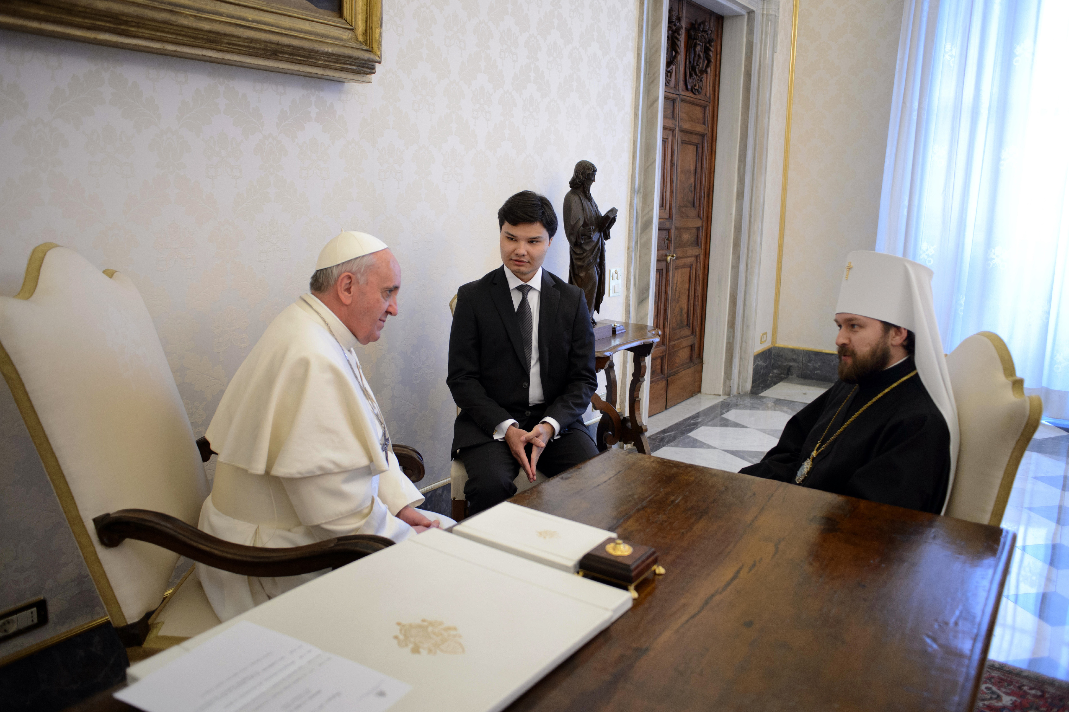 Francis rules out ‘interference’ in the affairs of the Orthodox